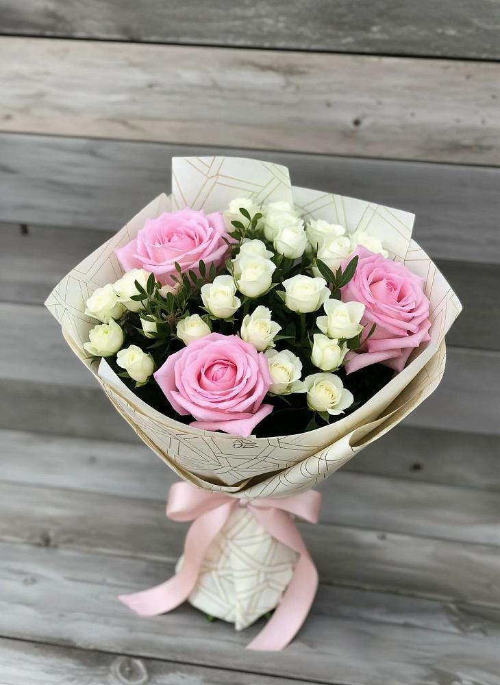 Букет цветов из: Розы в Аше