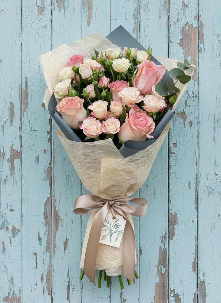 Букет цветов из: Розы в Аше