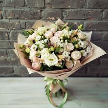 Букет цветов из:  Альстромерии, Розы и Хризантемы в Аше