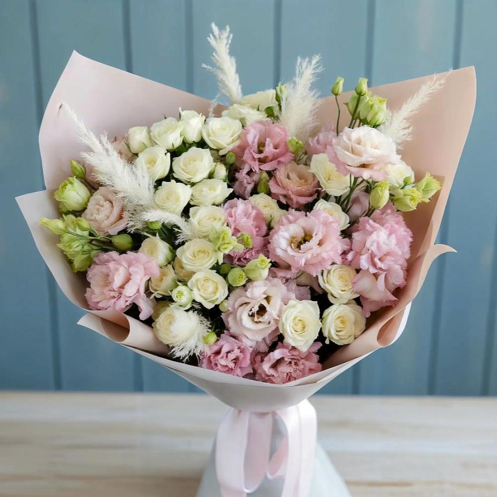 Букет цветов из: Альстромерии и Розы в Аше