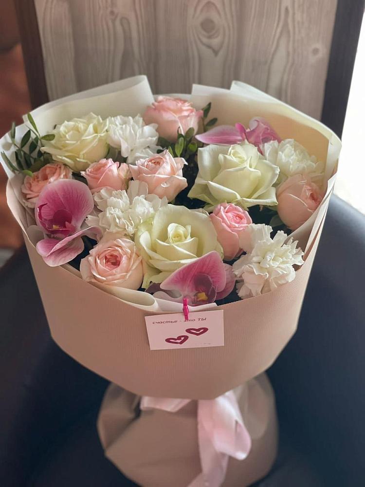 Букет цветов из: Орхидеи, Розы и Гвоздики в Аше