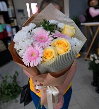 Букет цветов из:  Герберы, Розы и Хризантемы в Аше