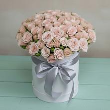 Цветочная композиция из Розы в шляпной коробке в Аше