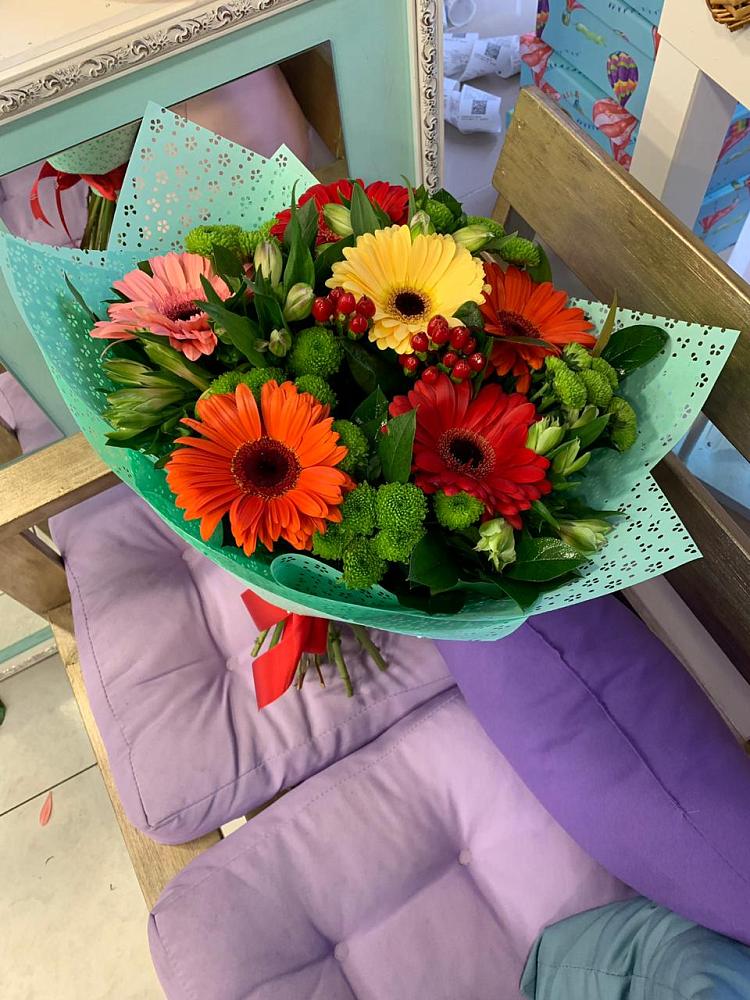 Букет цветов из: Герберы, Хризантемы и Альстромерии в Аше