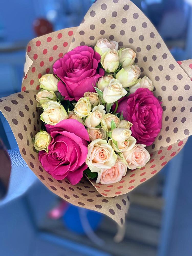 Букет цветов из: Розы в Аше