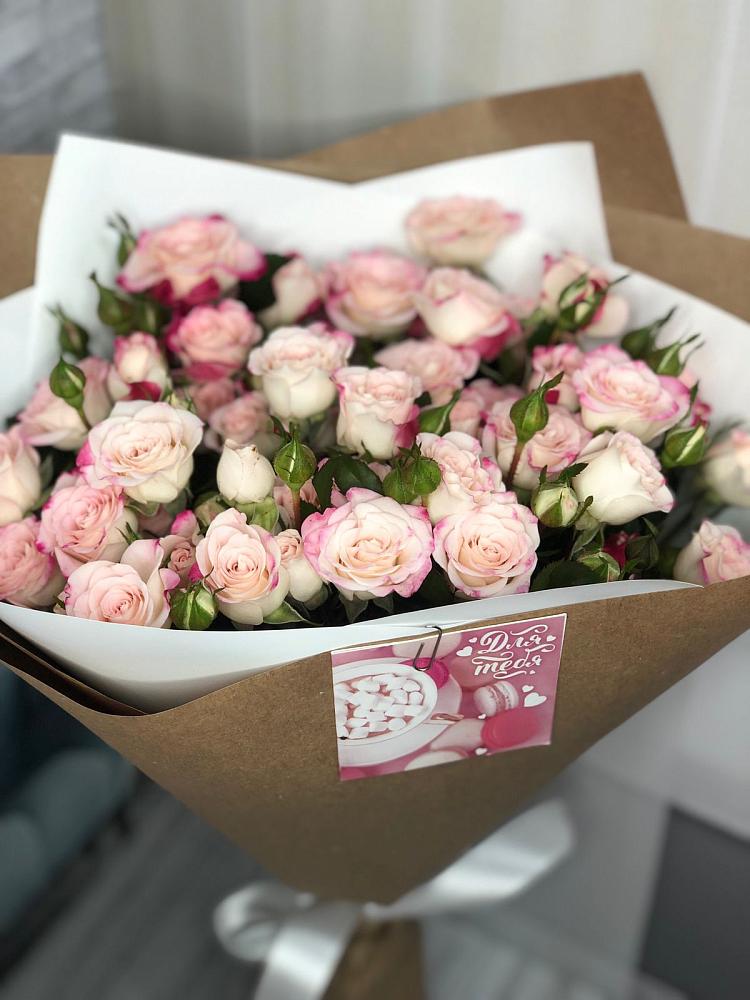 Букет цветов из: Розы в Аше