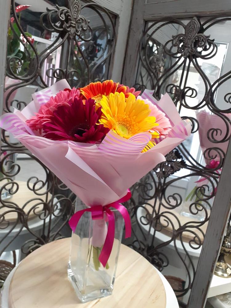 Букет цветов из: Герберы в Аше