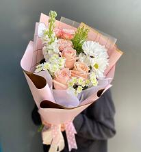 Букет цветов из:  Хризантемы и Розы в Аше