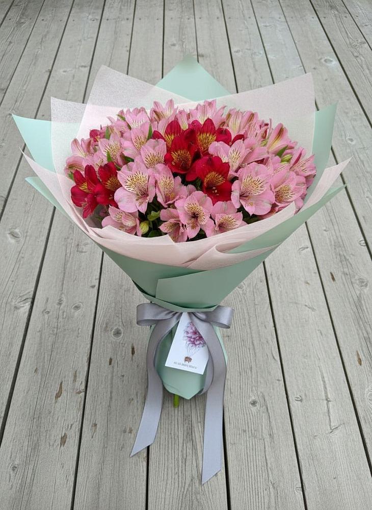 Букет цветов из: Альстромерии в Аше