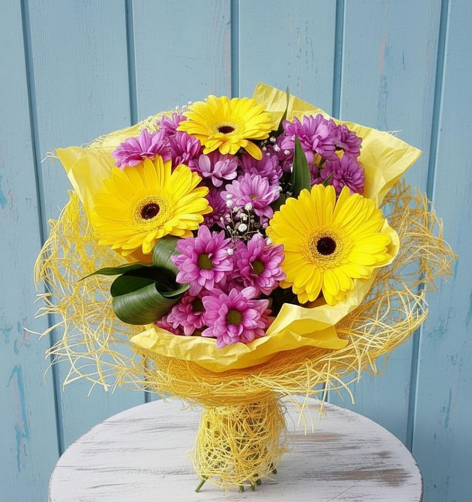 Букет цветов из: Хризантемы и Герберы в Аше