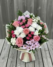 Букет цветов из:  Альстромерии, Гвоздики, Розы и Хризантемы в Аше