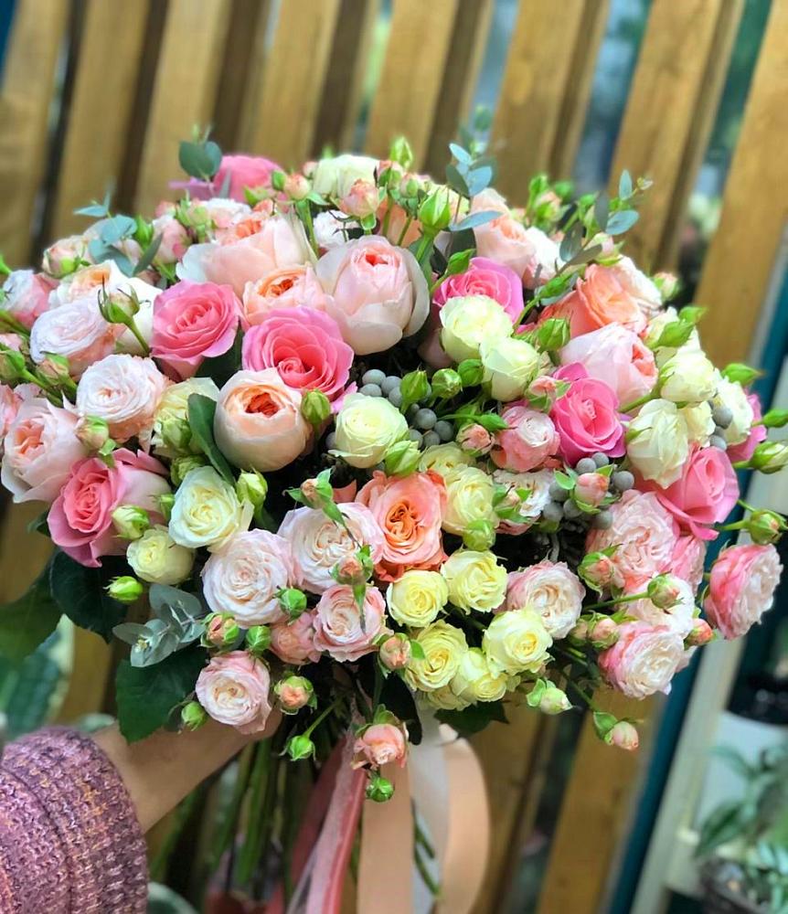 Букет цветов из: Розы в Аше