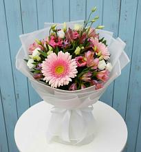 Букет цветов из:  Герберы, Альстромерии и Лизиантусы в Аше