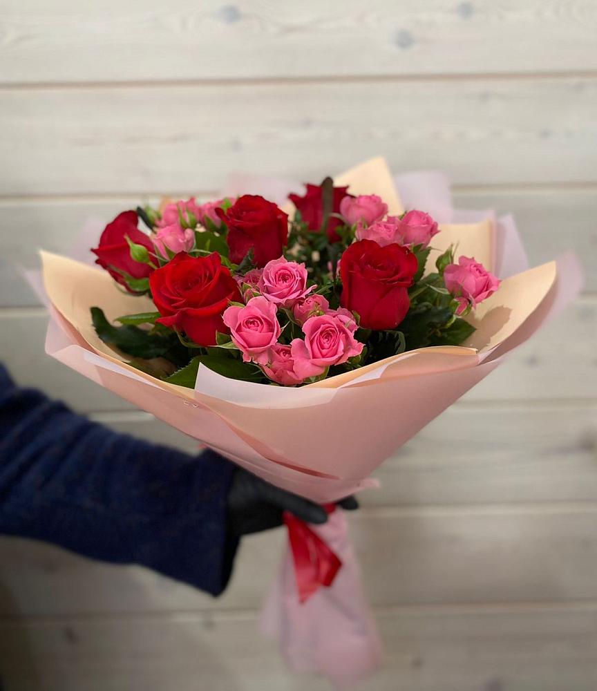 Букет цветов из: Розы в Аше