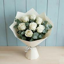 Букет Белые розы в Эвкалипте в Аше