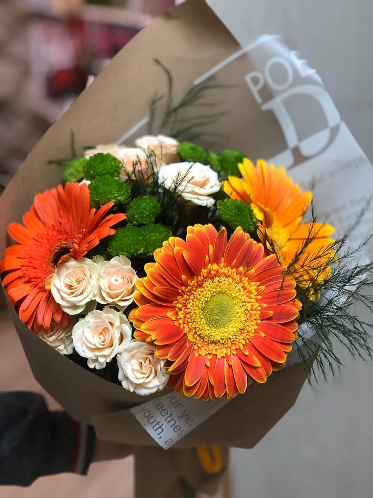 Букет цветов из: Герберы, Хризантемы и Розы в Аше